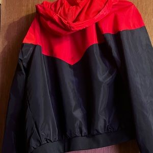 Women’s Medium rain jacket